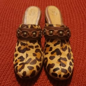 NURTURA Lesther and Bovine Hair Mules - 8.5 M -NEW